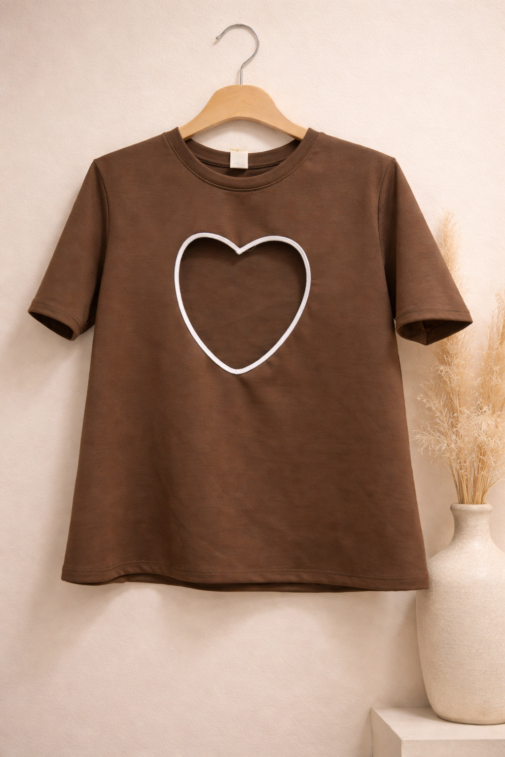 T-SHIRT HEART LINE