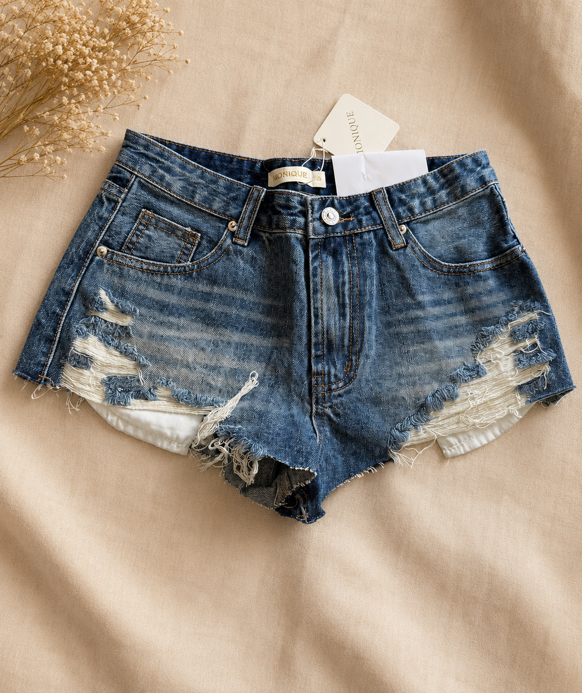 SHORTS DON’T TOUCH